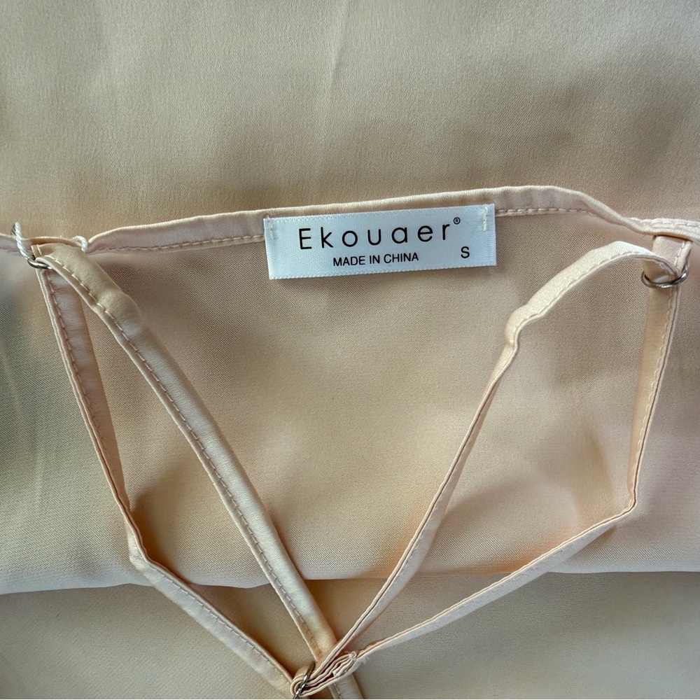 Ekouaer Champagne NWT Satin Coquette Cami Size S Strappy Back Silky Blouse - Picture 6 of 9